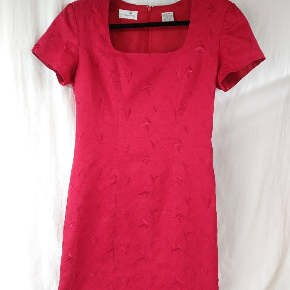 Short sleeved red dress